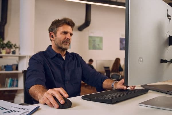 HP MultiDvcDuMdMSEKBCombowPR585C EMEA-INT, Musta, Sisältää hiiren