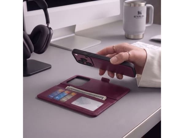 Tech-Protect Wallet MagSafe case for iPhone 17 Pro / 18 Pro - burgundy