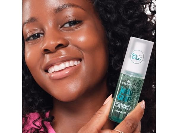 Essence Jelly Grip Refreshing Aloe Fixing Spray