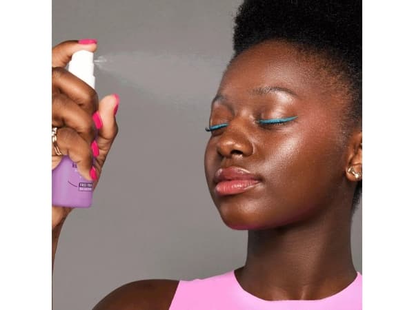 Essence Fix & Last Keep It Perfect Make-Up Fixing Spray Transparent