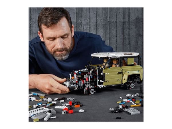 LEGO Technic 42110 Land Rover Defender