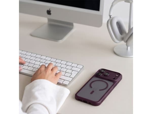 Tech-Protect MagPeak MagSafe CC Case for iPhone 18 Pro Max / 17 Pro Max - Dark Cherry Matte
