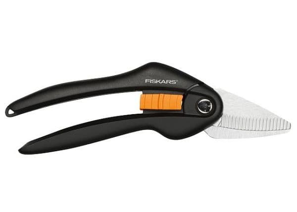 Fiskars SingleStep universell skjærer SP28