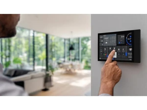 Shelly Wall Display XL - Black