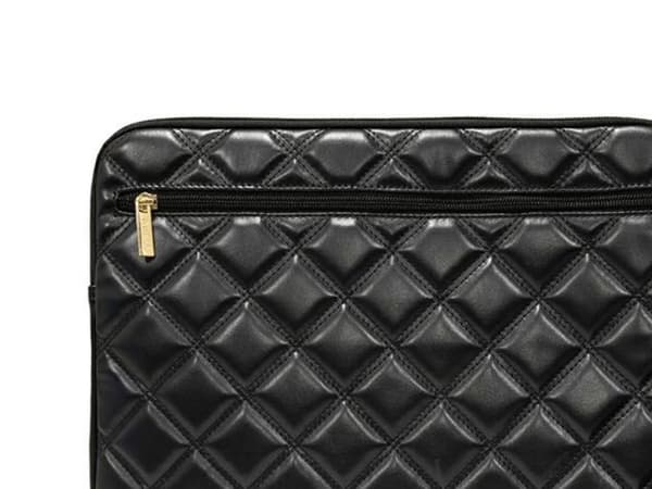 Guess Quilted 4G-hetui for 16" laptop - sort