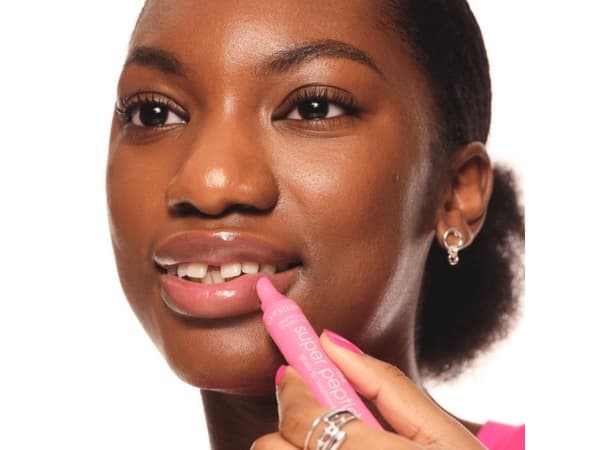 Essence Tretma Essentials Lip Super Peptide 02 N