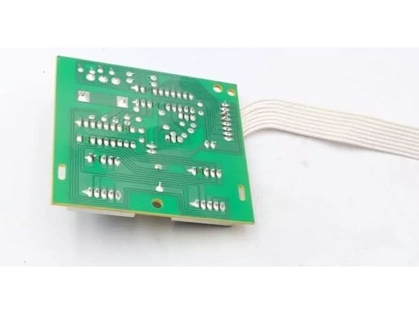 Elektronisk kretskort med skjerm e123995