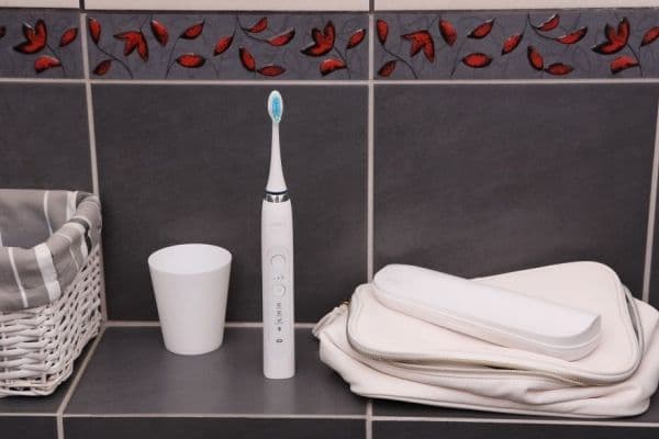 Eldom Sonic SD210B hvit elektrisk tannbørste