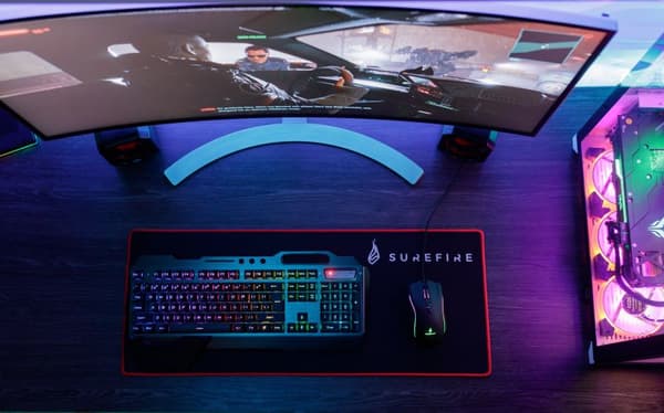 Surefire Gaming Silent Flight 680 - Gaming Musemåtte - 68 x 28 cm. - Sort/Rød