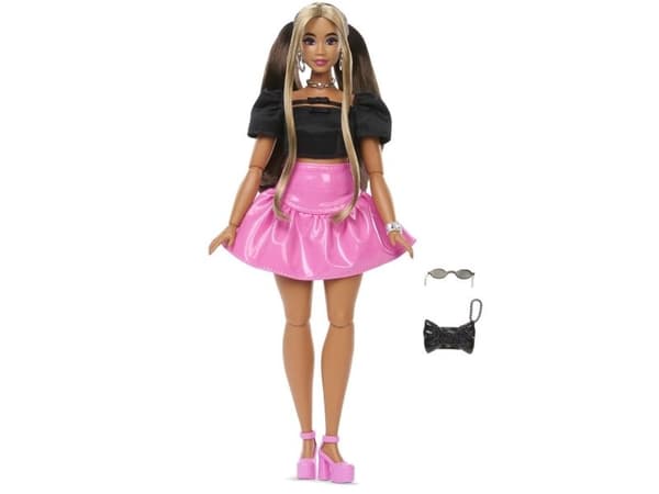 Barbie Deluxe Style Doll