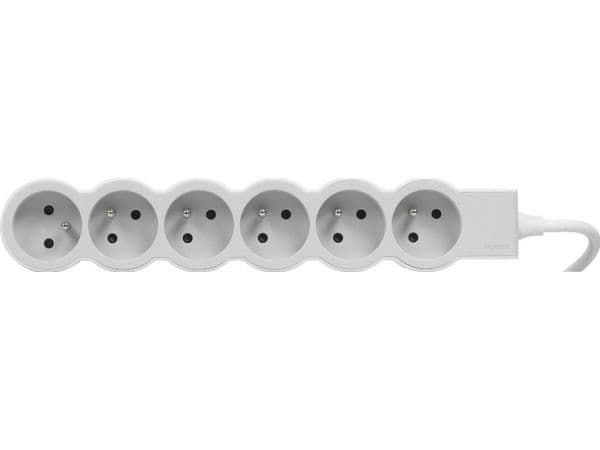 Legrand förlängningskabel 6X2P+Z 1,5 m 049484 vit