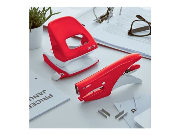Häftapparat Leitz WOW 5547 15 ark röd