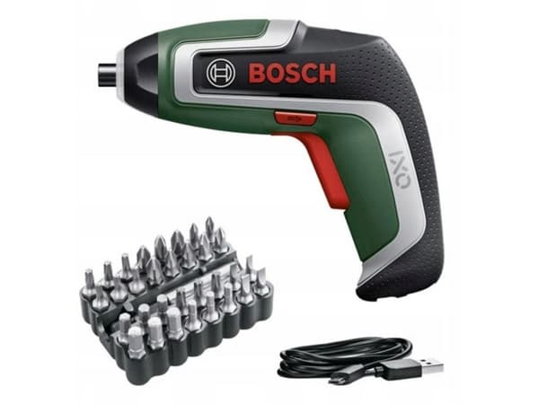 Bosch IXO 7 + 32-delad bitsatslåda