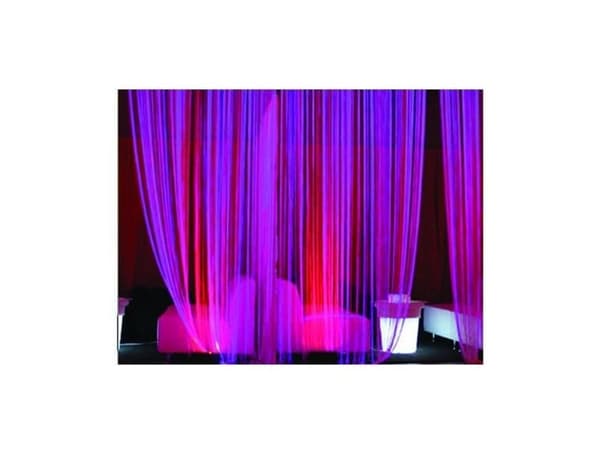 Valkoinen lounge-verho