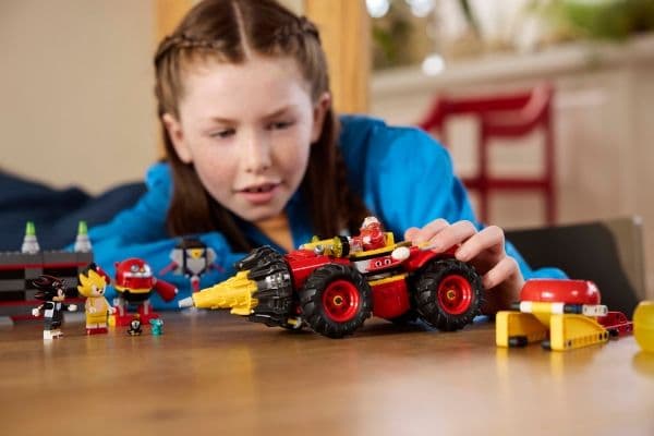 LEGO Sonic 76999 Super Sonic mot Egg Drillster