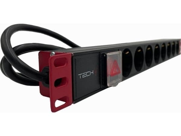 Techly 365733 1U 19" räkkipistorasia, 8x Schuko, C14-kaapeli 2m