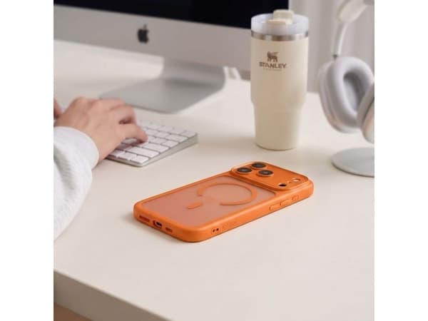 Tech-Protect MagPeak MagSafe CC Case for iPhone 18 Pro Max / 17 Pro Max - Matte Orange