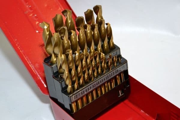 HSS-CO5 METALLBORRORSETT 19 stk
