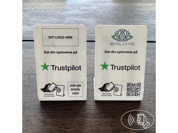 Bordsskylt med CHIP, liten – Recensera oss – TRUSTPILOT, akryl, vit