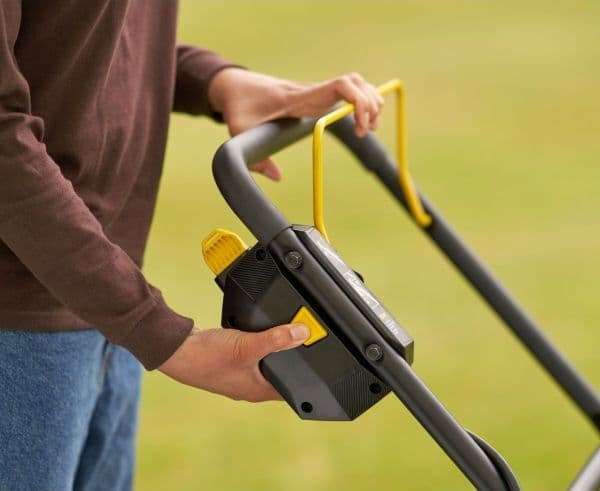 Sladdlös gräsklippare Stanley SFMCMW2651M