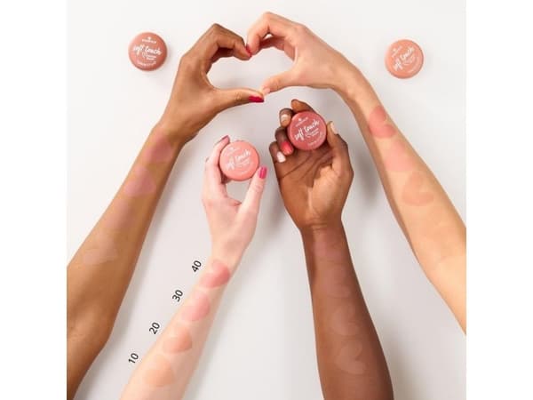Essence Soft Touch Mousse Blush Instant Result Natural Matte 5g