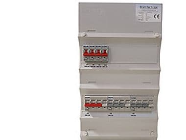 Ug18 2Xhpfi 1X4P 10A 2X4P 16A - 4X2P 1Xtr