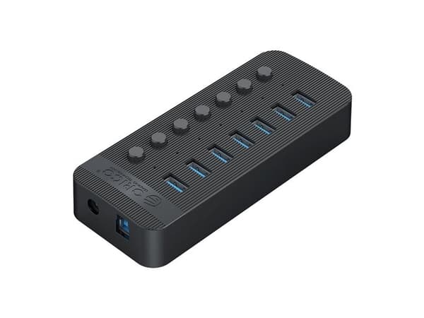 7-porttinen USB-A 3.0 Switch-on HUB - musta