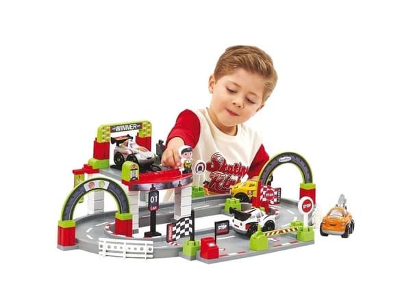 Grand Prix-ring m/ fordon & figur
