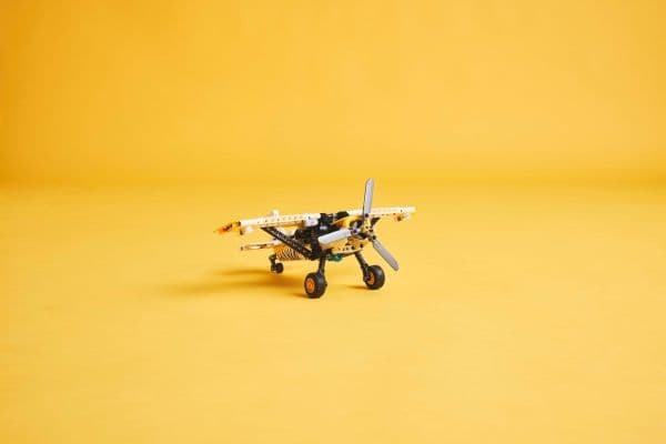 LEGO Technic 42198 Bushflygplan