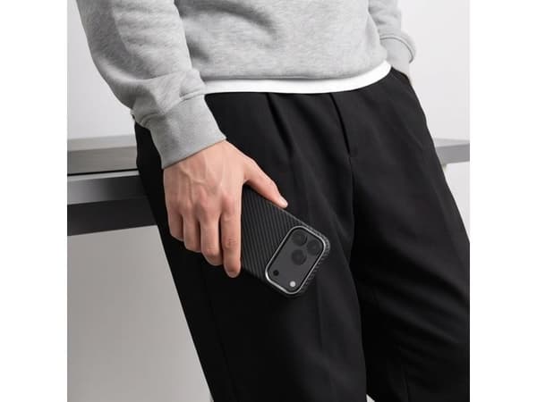 Tech-Protect Ion Carbon MagSafe Case for iPhone 18 Pro / 17 Pro - Black &amp; Silver
