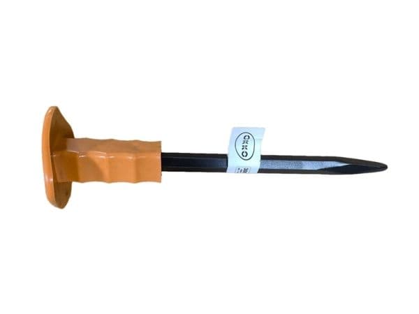 CONCRETE CHISEL WITH PROTECTIVE RUBBER O
