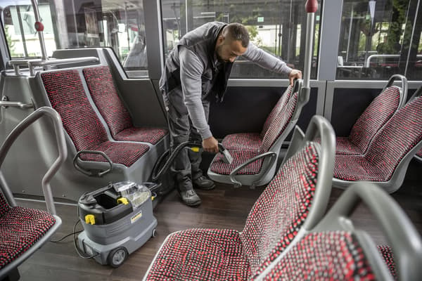 Kärcher Professional Puzzi 8/1 Matonpuhdistusaine