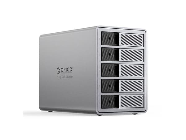 Thunderbolt 3 Disk Array for 5 x 2,5"/3,5" SATA HDD/SSD - Grå