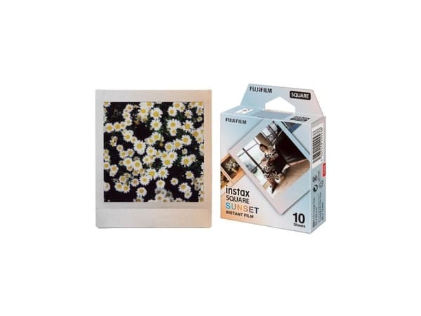 Instax Square Film. 10 kuvaa. auringonlasku