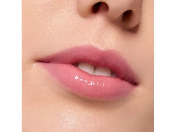Essence Super Peptide Glossy Lip Treatment 10 Ml