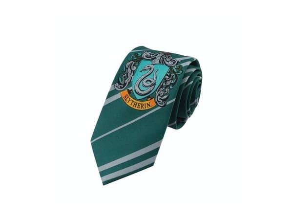 Slytherin-kappa med slips
