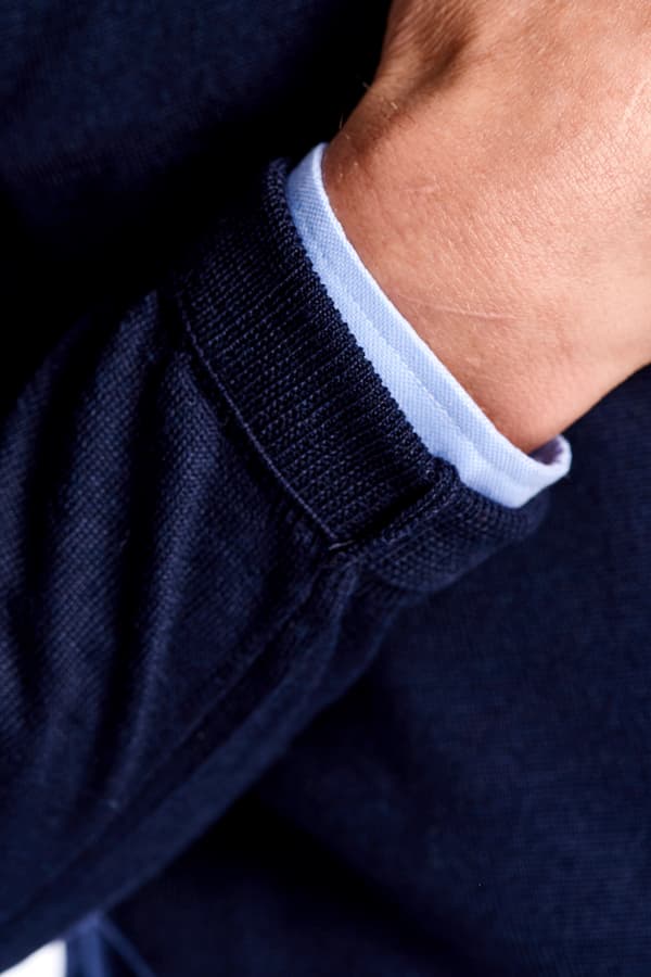 Valenza V-Neck