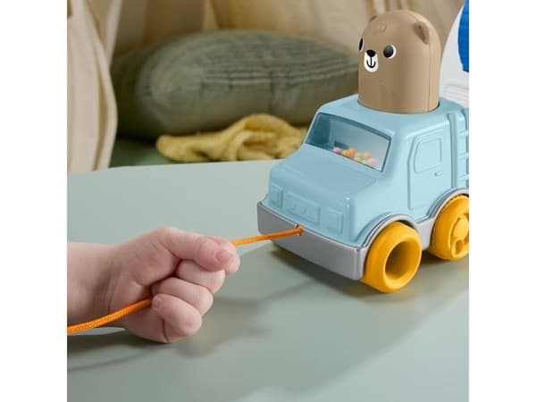 Fisher-Price Outdoor Explorers Pull Along Camper