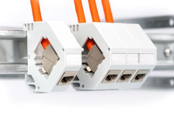 DIGITUS Professional - Installation cable - 7.5 mm - S/FTP - simpleks - CAT 7 - halogenfri, riser, solid, campus - oransje, RAL 2000