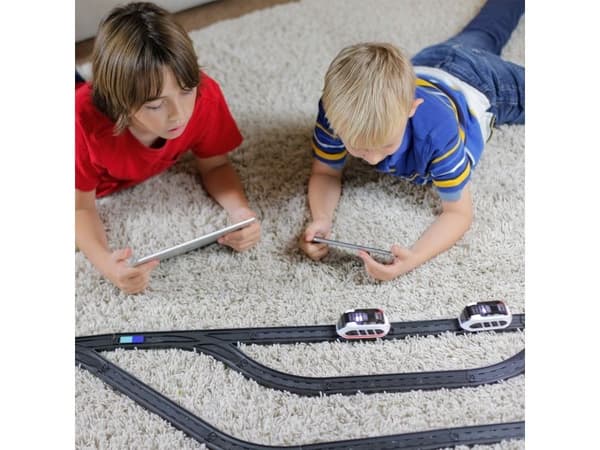 Intelino Smart Train – smart elektriskt tåg med spår