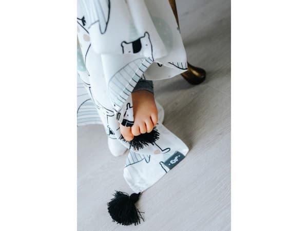 PULP BAMBOO bomullsdeksel med dusker – GIRAFFER