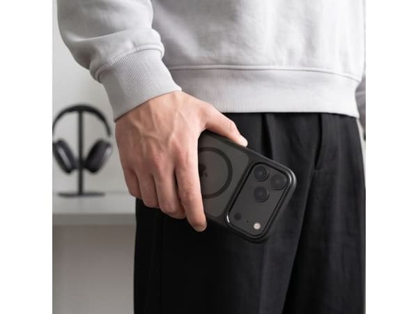 Tech-Protect MagStand MagSafe CC Case for iPhone 18 Pro / 17 Pro - Matte Black