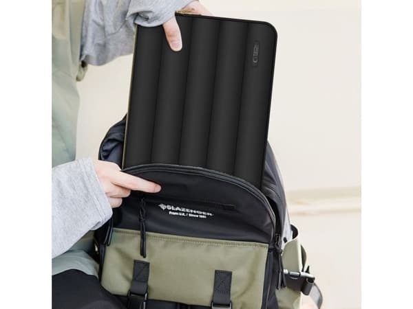Tech-Protect Puffy laptopbag 15-16" - svart