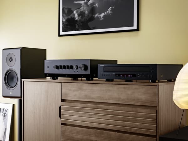 Yamaha CD-C603, 5,6 kg, musta, HiFi-CD-soitin