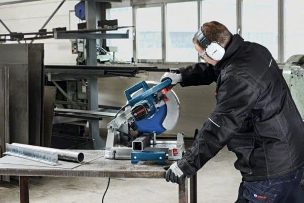 Bosch metalafkorter GCD 12 JL
