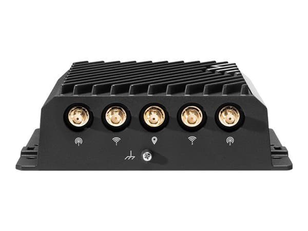 Cradlepoint 3Y NetCloud Mobile Essn Plan R920 router (MA03-0920-C7B-GA)
