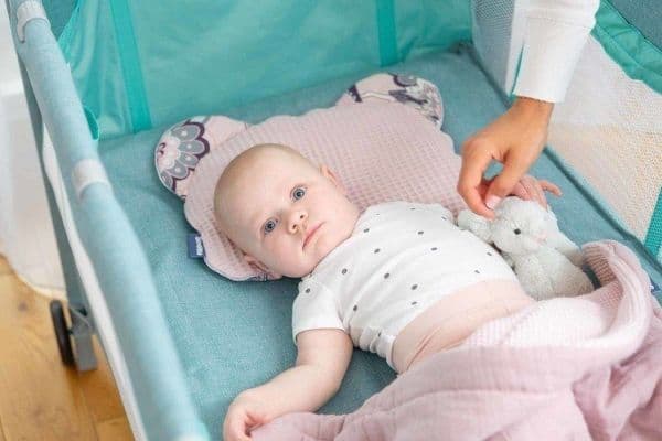 Caretero BASIC PLUS resesäng/grind set med spjälsäng + väska - grafit