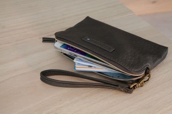 Golla AIR Wristlet - Bærepose for mobiltelefon - polyuretan - aske