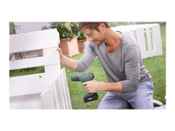 Bosch AKKUSKRUEMASKINE UNIVERSAL 18V 2X1,5AH