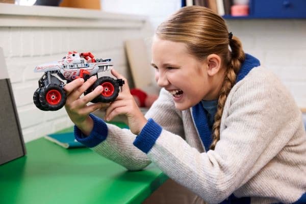 LEGO Technic 42200 Monster Jam™ ThunderROARus™ med pull-back